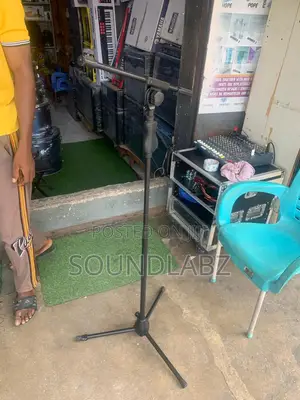 Tripod Microphone Stand