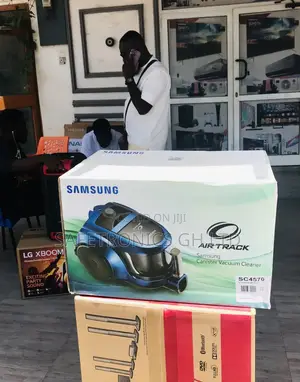 Samsung Black/Blue 20 Liters Vacuum Cleaner