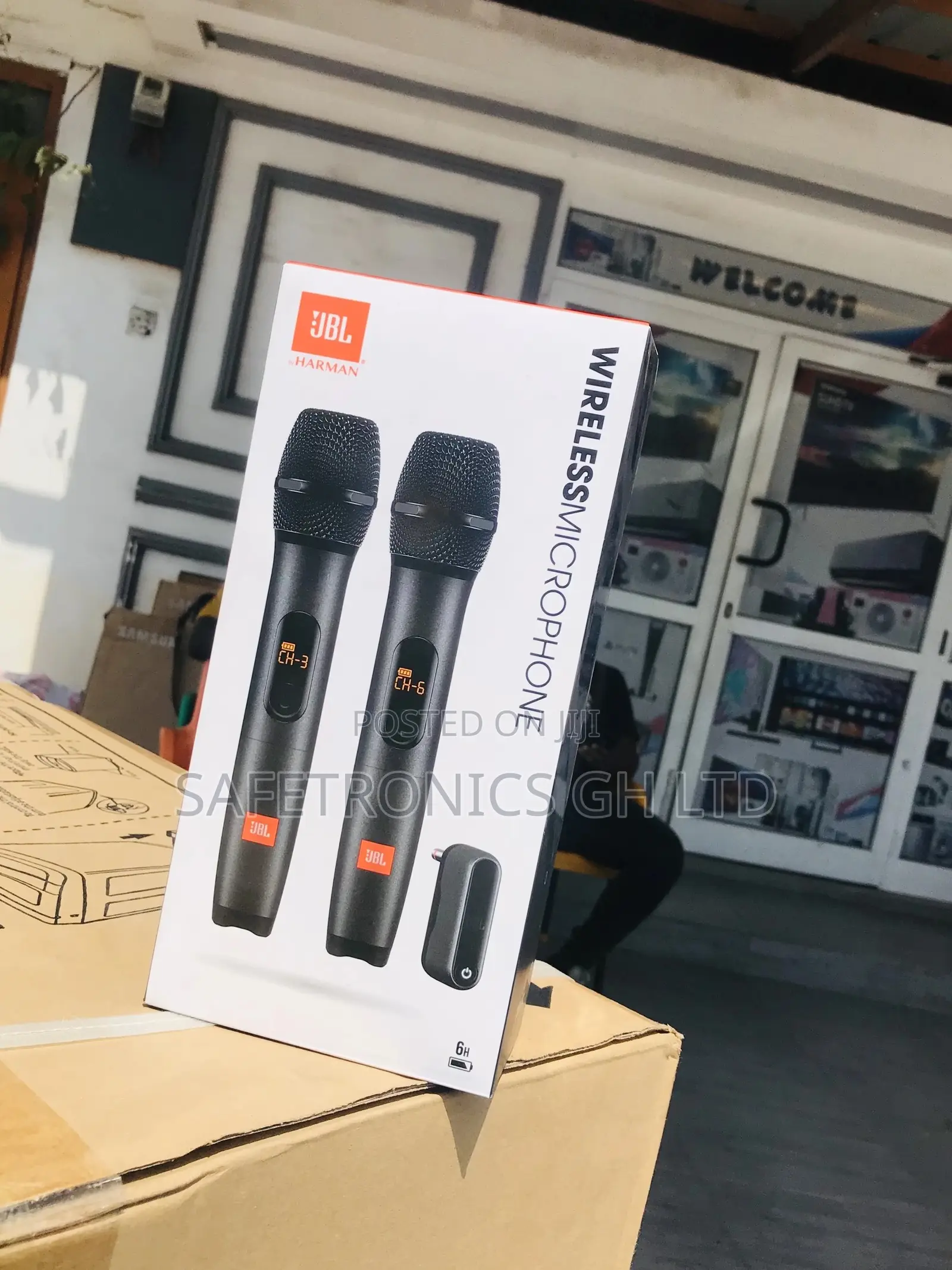 JBL Black Electric Microphone System