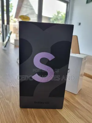 New Samsung Galaxy S22 5G 128 GB Purple