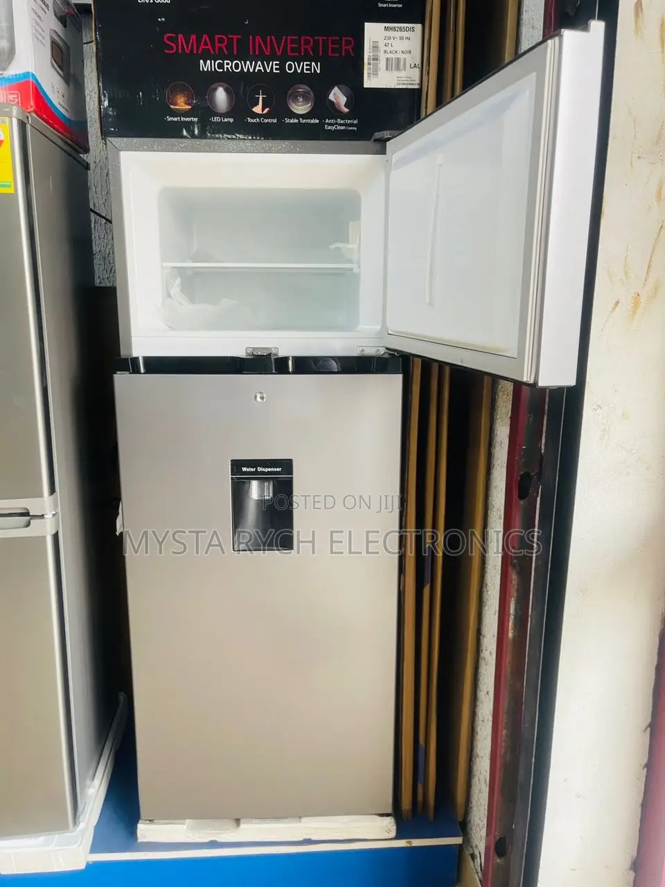 2024 New Hisense Top Freezer Refrigerator + Dispenser