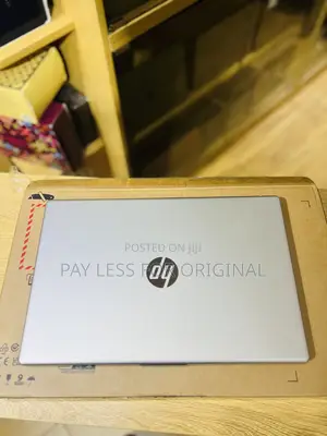 New Laptop HP 15-Da2933nia 16GB AMD Ryzen 5 SSD 256GB