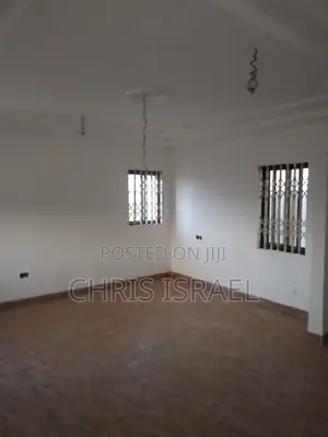 6bdrm Mansion in Ayensu Estate, Valley View Area for rent