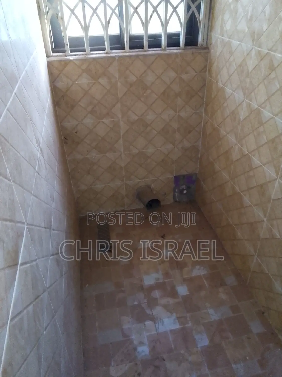 6bdrm Mansion in Ayensu Estate, Valley View Area for rent