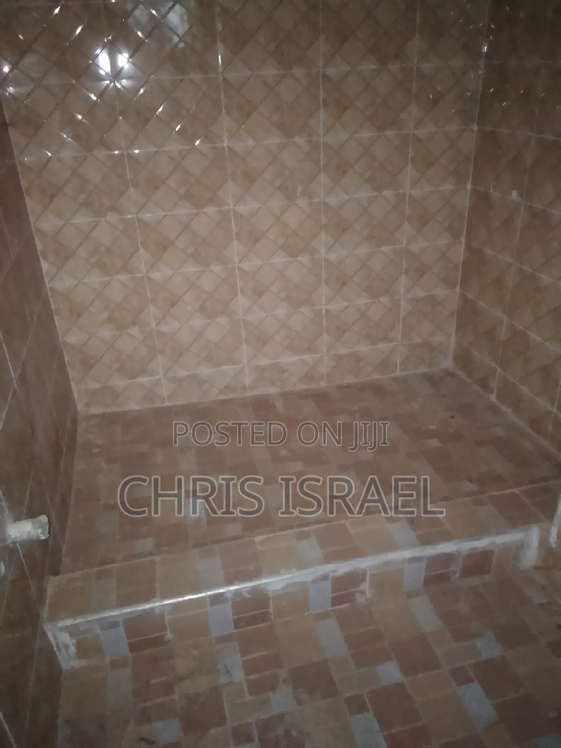 6bdrm Mansion in Ayensu Estate, Valley View Area for rent