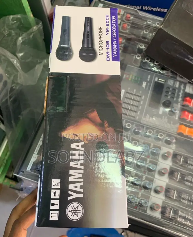 Yamaha Dm-105 Vocal Dynamic Cord Microphone