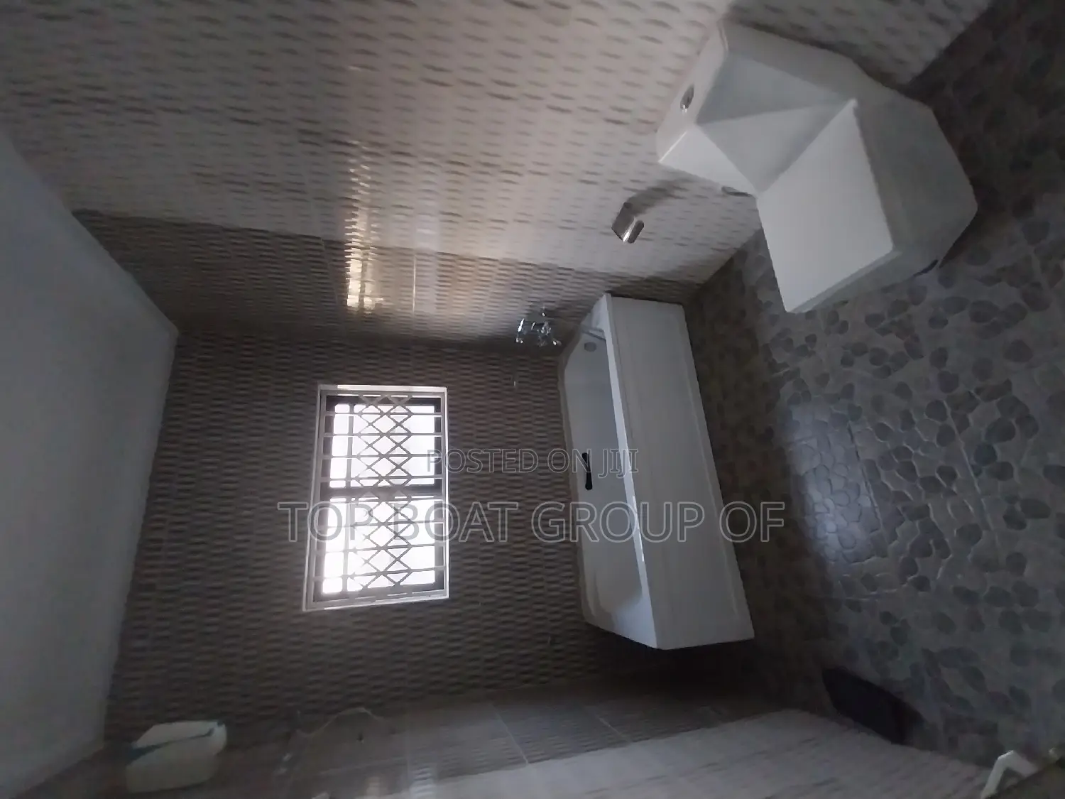 Furnished 3bdrm House in Top Boat Estate, Kumasi Metropolitan for sale