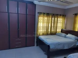 8bdrm House in Adjiriganor for rent
