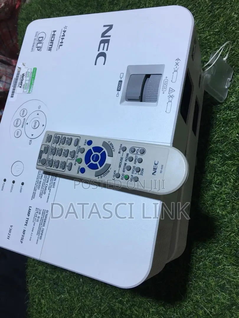 Ultra High UK Pre Owned NEC PROJECTOR