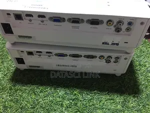 Ultra High UK Pre Owned NEC PROJECTOR