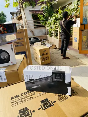 Affordable Bose Sound Link Flex(Black)Bluetooth Speaker.