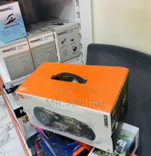 Sleek Design JBL Xtreme 3 Rechargeable Portable Speaker.