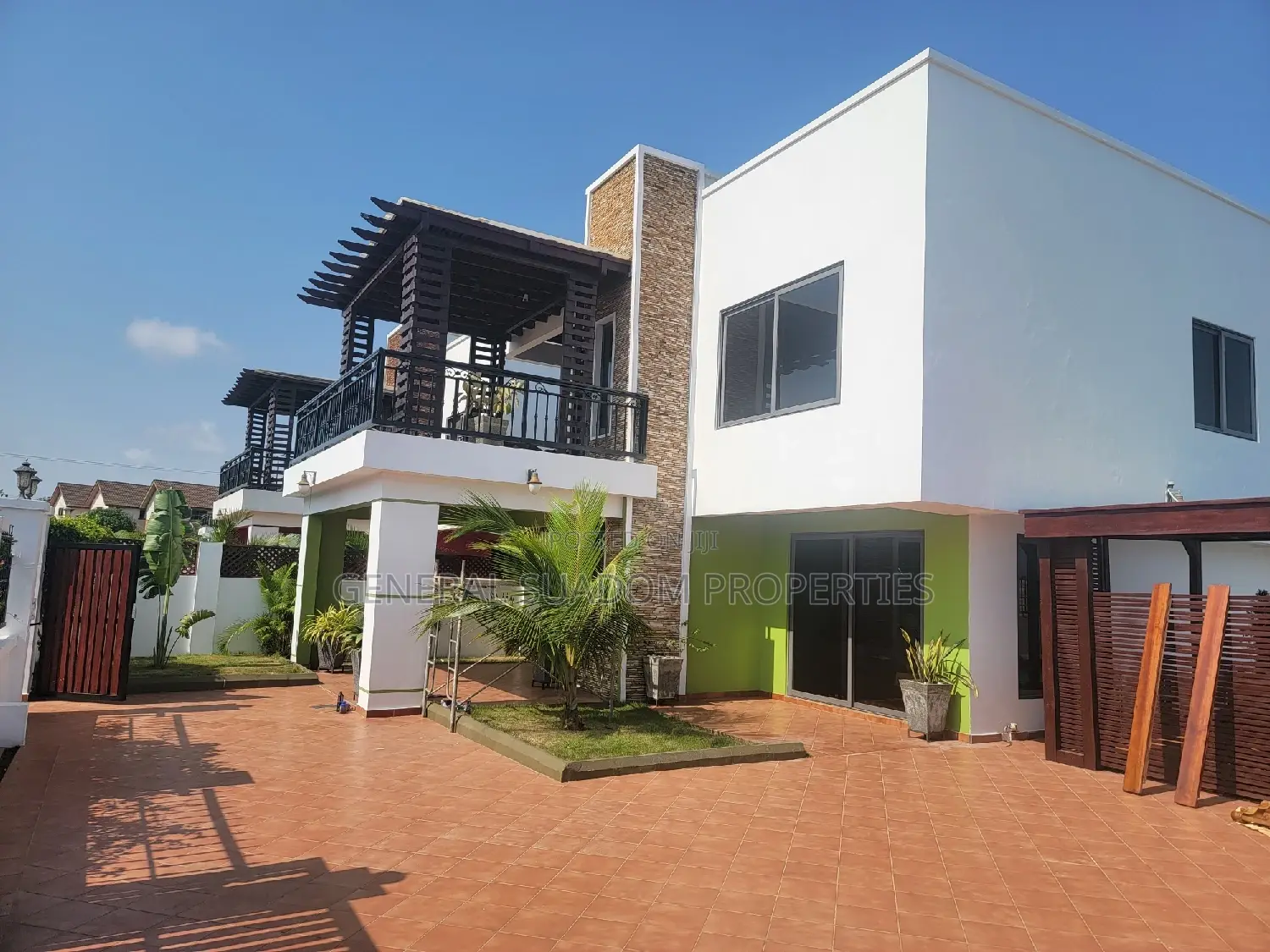 4bdrm Duplex in Suadom Properties, Regimanuel Gray Estates for rent