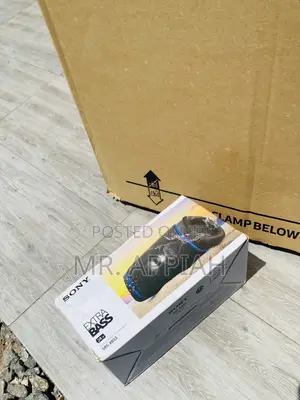 Rechargeable Sony SRS-Xb33 Bluetooth Electric Speaker.