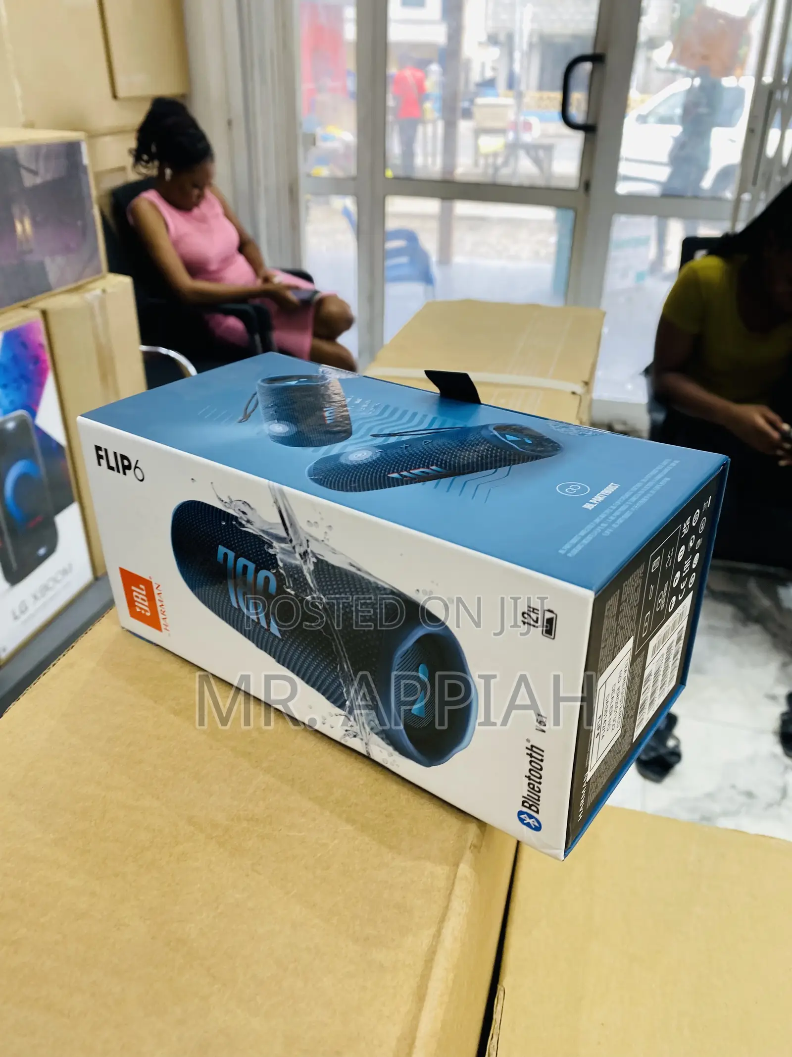 Reliable JBL Flip 6 Rechargeable Electric Speaker(Blue).