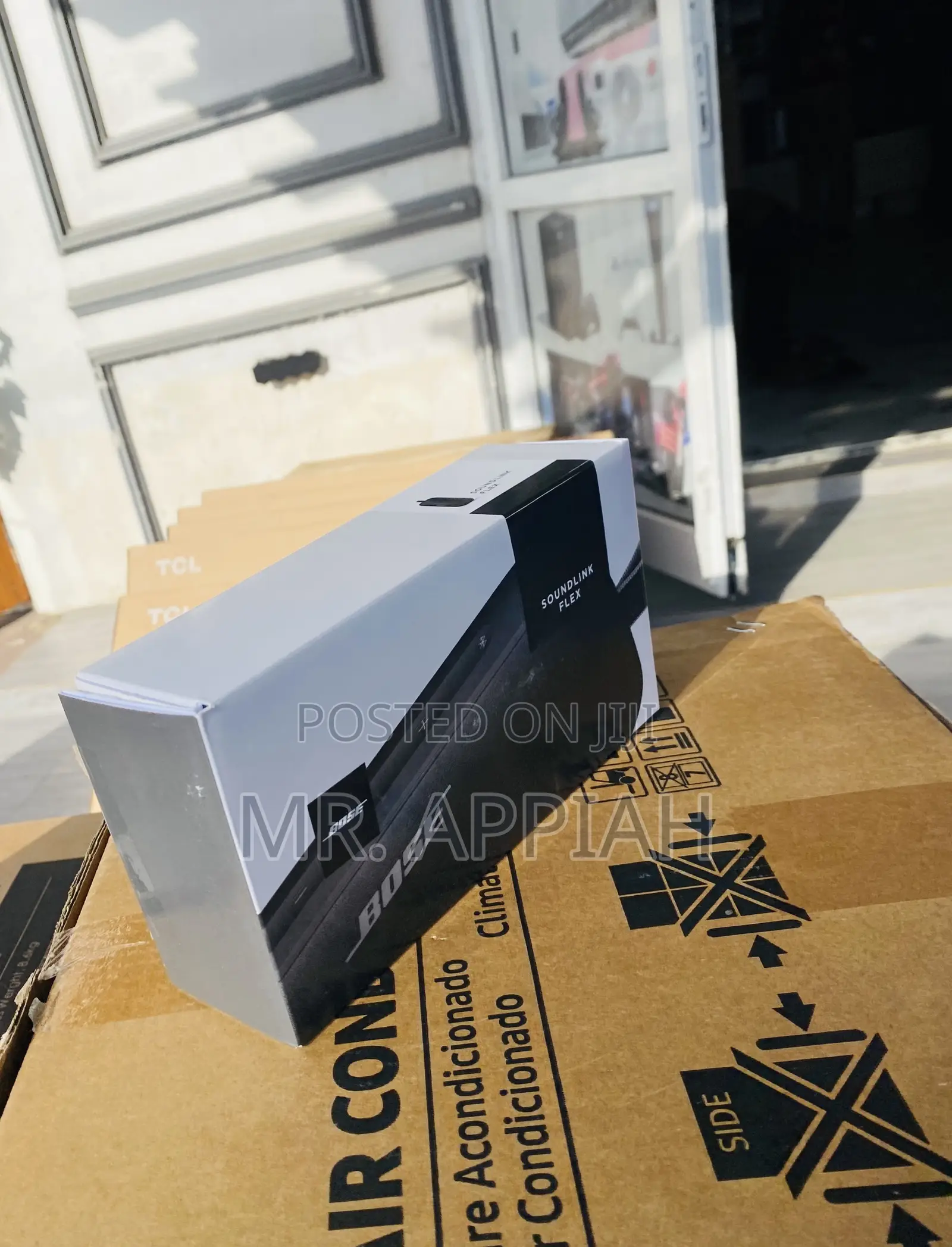Bose Sound Link Flex Portable RechargeableBluetooth Speaker