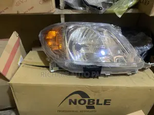 Toyota Hilux 2008 Headlight