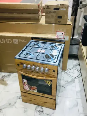 Light Wooden 4 Gas Burner Oven With Grill 50x50