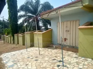 7bdrm House in B2Properties Agency, Kumasi Metropolitan for sale