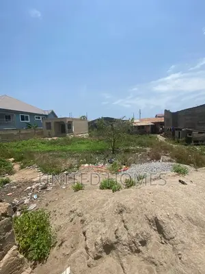 2 Plot With Old House for Sale at Kwashieman Traffic