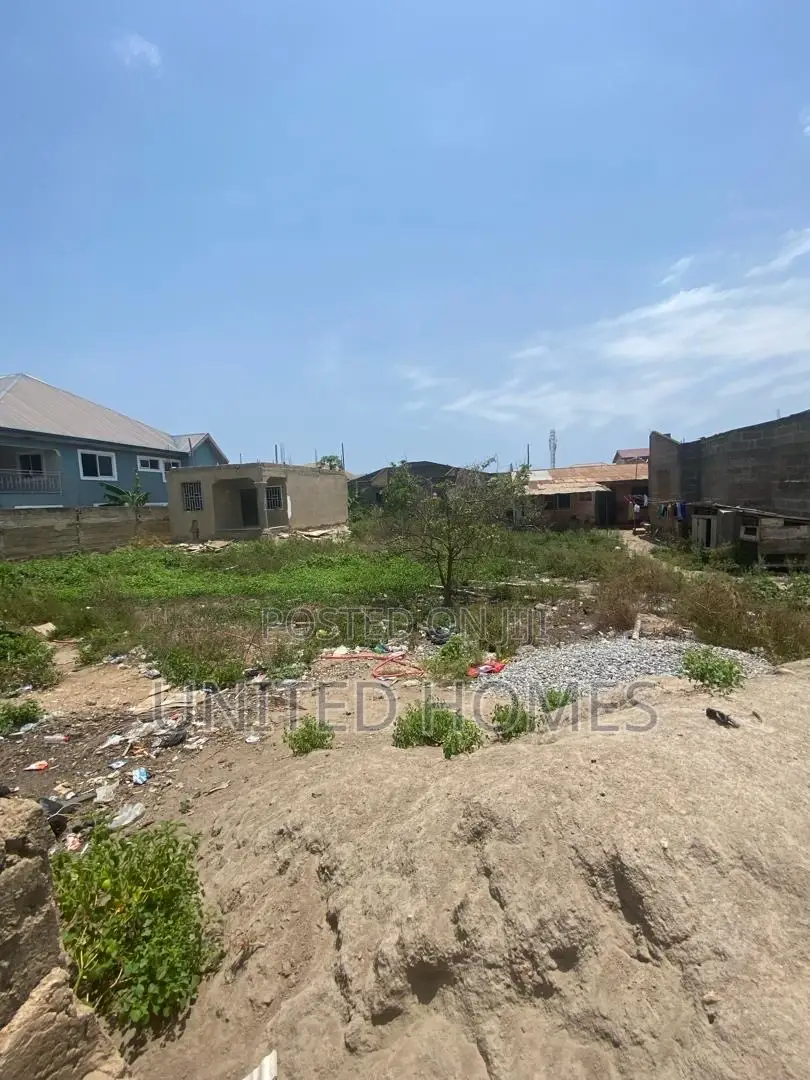 2 Plot With Old House for Sale at Kwashieman Traffic