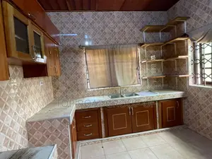3bdrm House in Top Boat Estate, Kumasi Metropolitan for sale