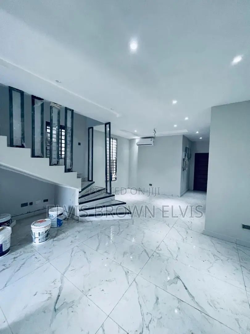 4bdrm House in Botwe Lakesid for sale