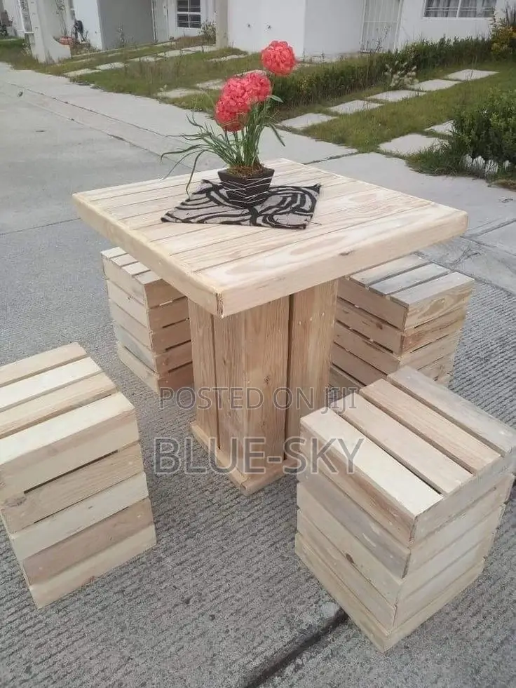 Mini Wooden Pallet Sets of Chairs and Table