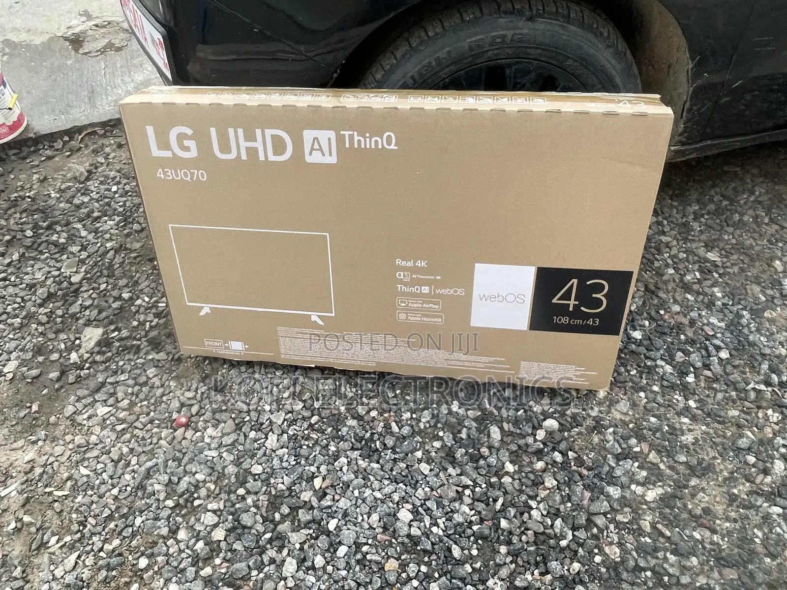 Slim Bezels and Sleek Modern Lines LG 43UQ70 UHD Smart