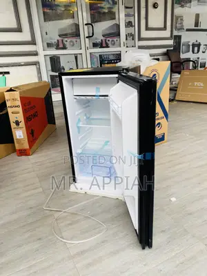Fabulous Pearl Single Door Table Top Electric Fridge(Black)
