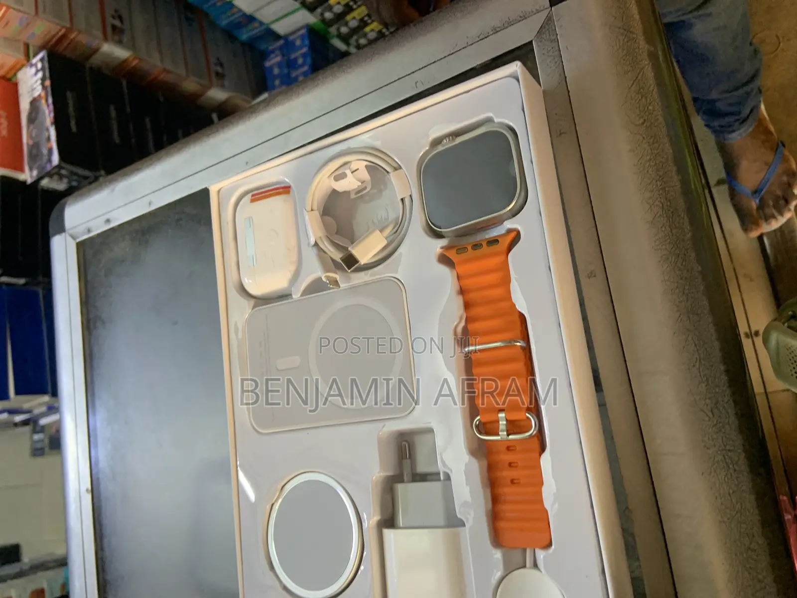Smart Watch With Earbuds and Watch Power Bank