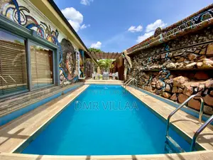 3bdrm Cabin With Pool Airbnb