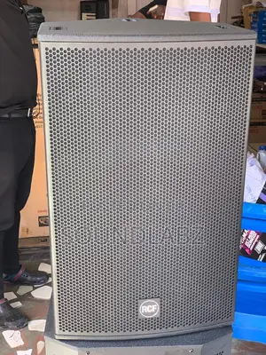RCF TT-25 15inches Active Speakers/Stage Monitor