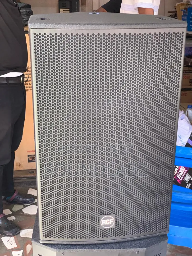 RCF TT-25 15inches Active Speakers/Stage Monitor