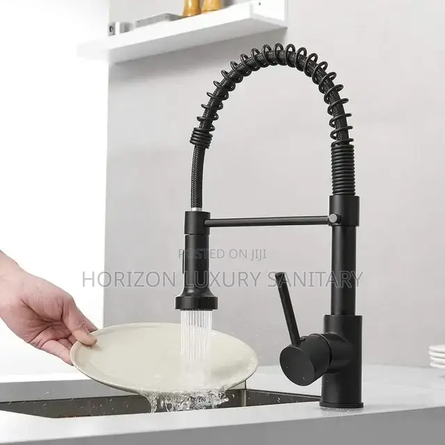 360° Swivel Spring
Pull Out Sprayer Kitchen Sink
Faucet Tap