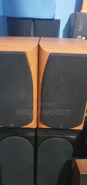 Infinity Alpha 20 Bookself Speaker