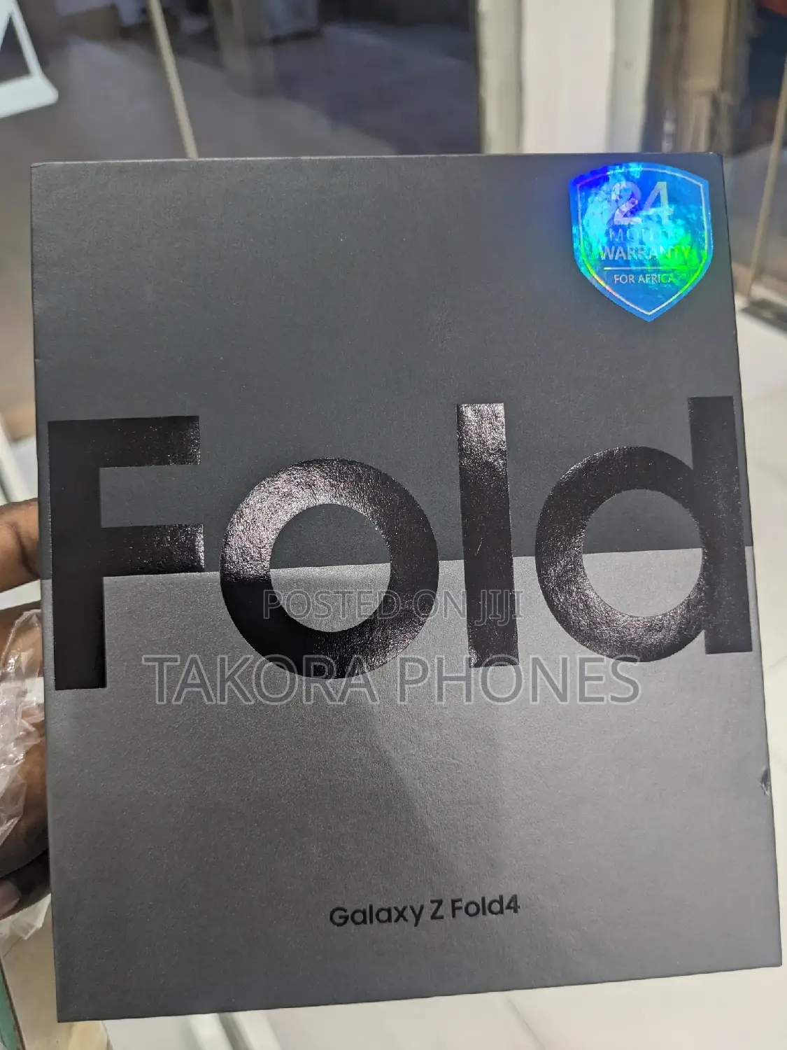 New Samsung Galaxy Z Fold4 256 GB Gold