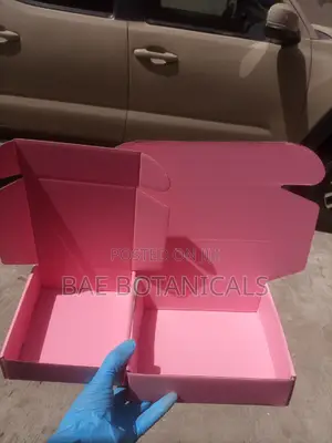 Pink Paper Box 15x15x5cm and 27x16.5x6cm