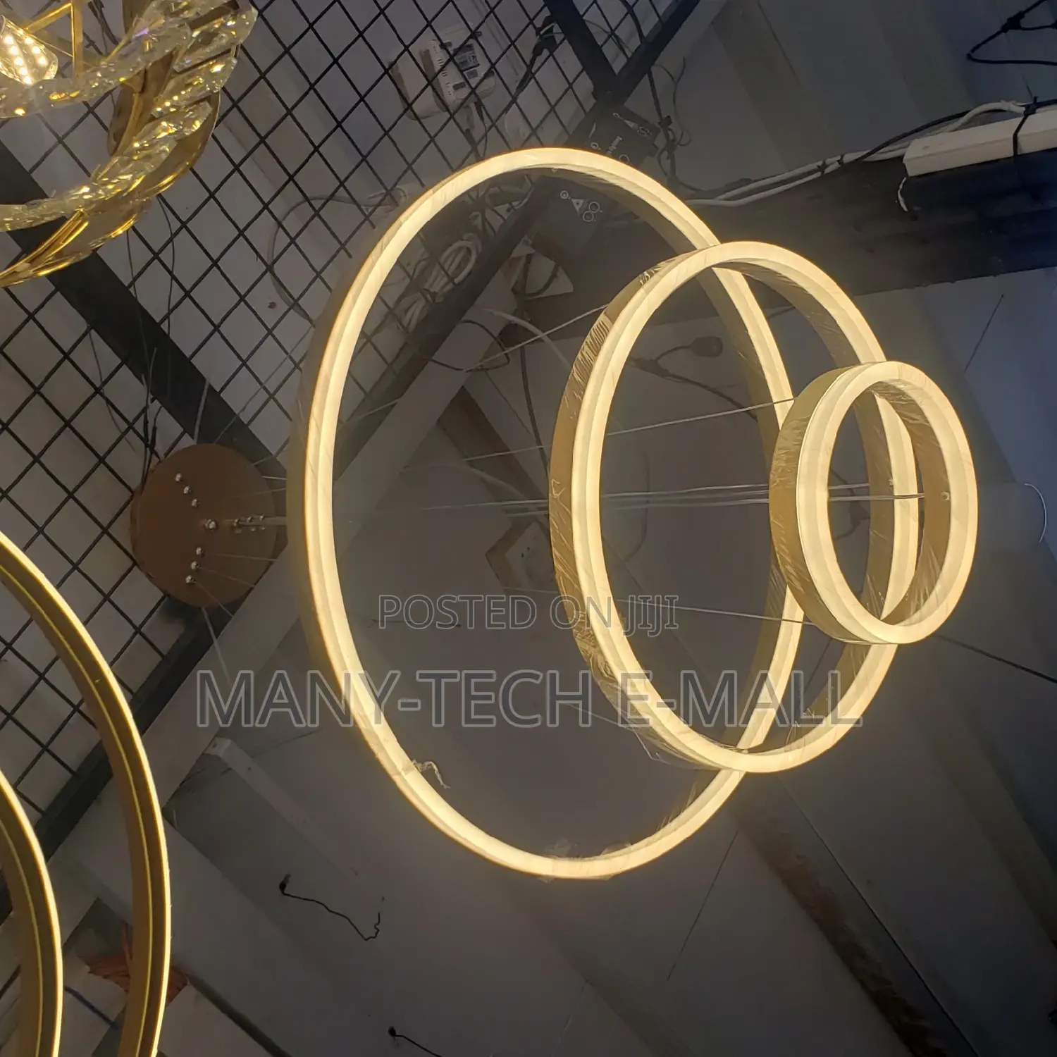 Morden Chandelier / Pendant Led Light.