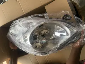 Toyota Vitz 2009-2010 Headlight