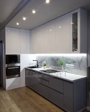 Simple And Luxurious Kitchen