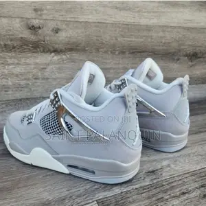 Nike Air Jordan 4