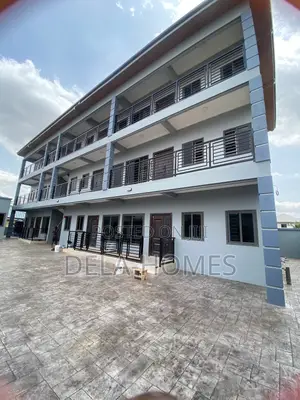 Newly Built Chamber N Hall Sc for Rent at Adenta.