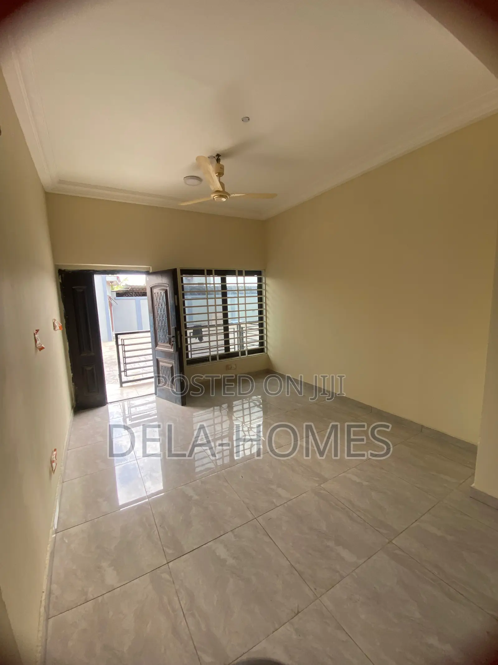 Newly Built Chamber N Hall Sc for Rent at Adenta.