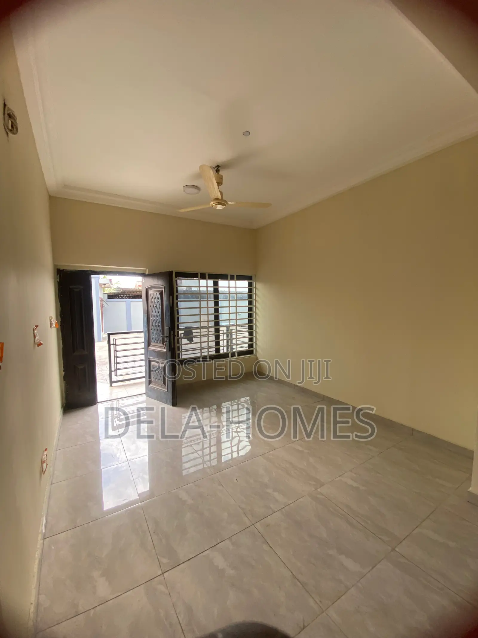 Newly Built Chamber N Hall Sc for Rent at Adenta.