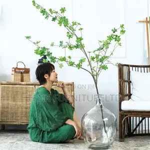 Clear Glass Vase (DECOR TALK)