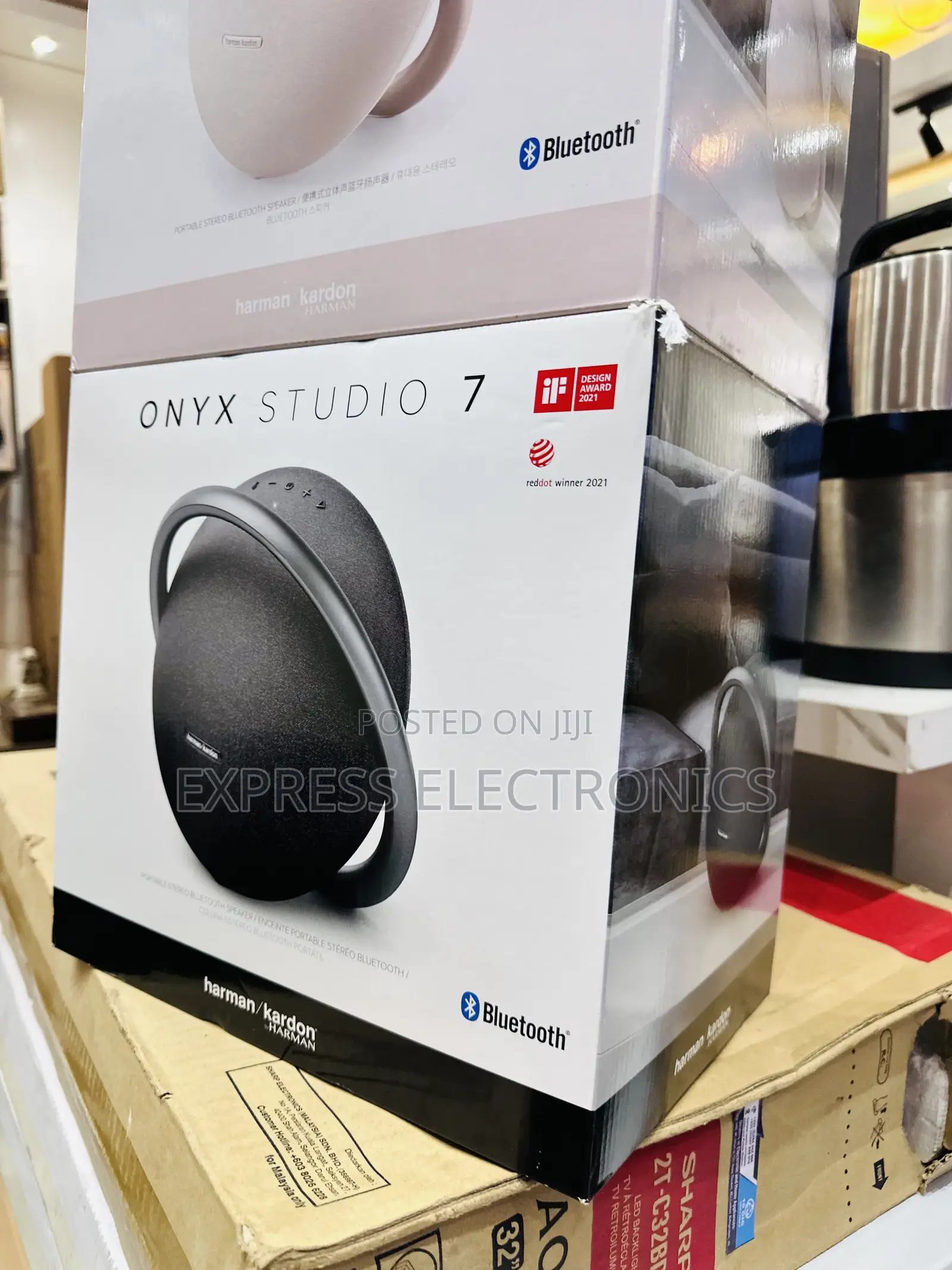Neatly Sealed in Box Onyx 7 Bluetooth Speaker