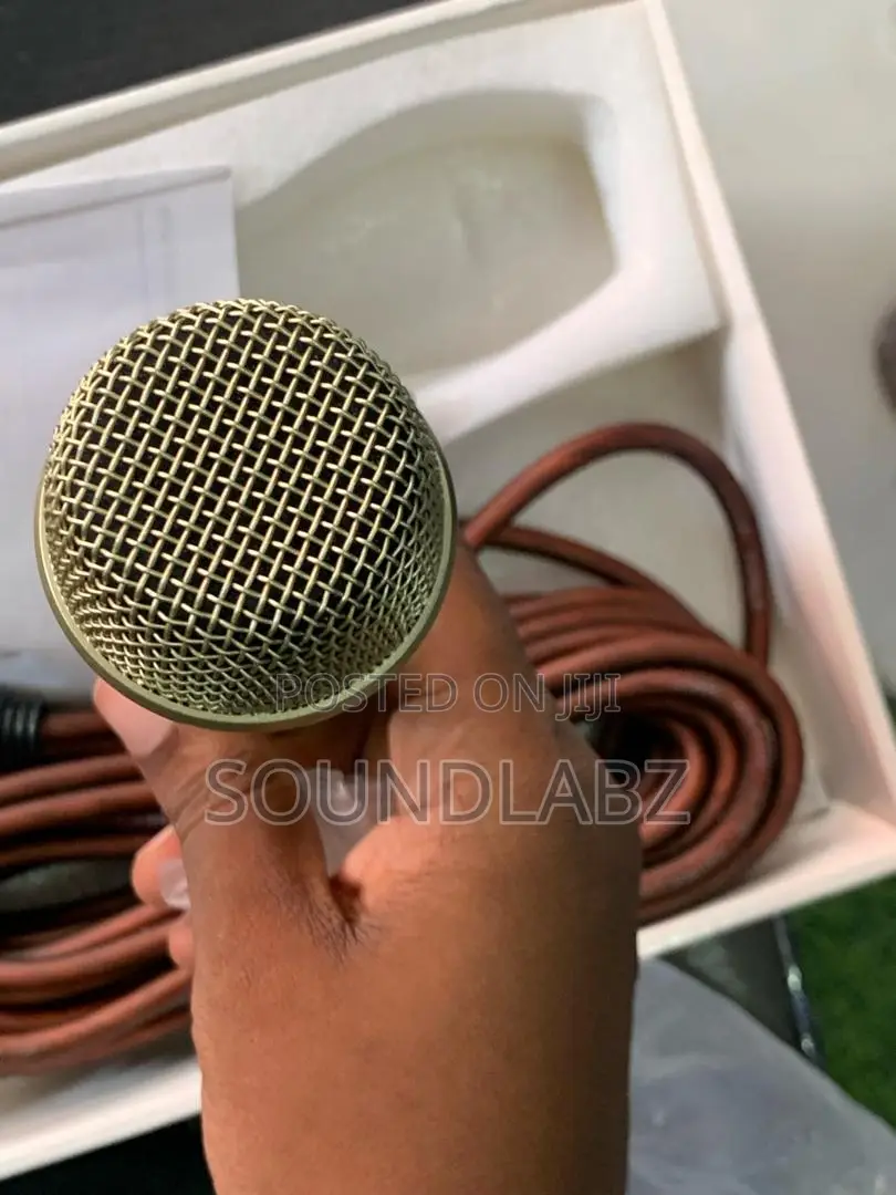 Shure Ksm8 Supercardiod Dynamic Cord Microphone