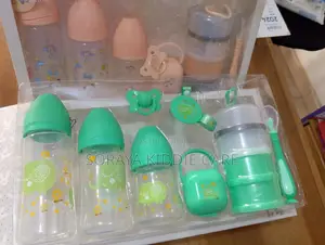 Baby Feeding Bottles Set