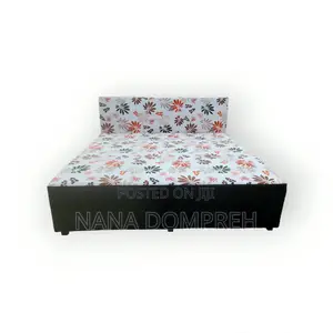 Inbuilt Queen Size Bed